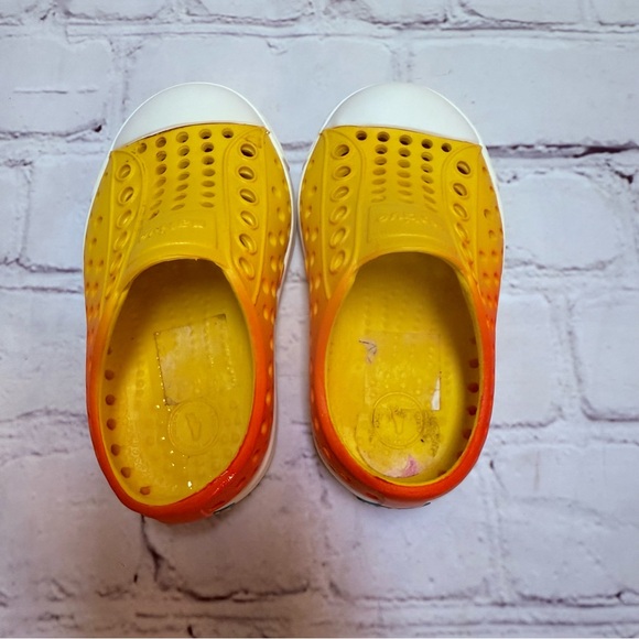 Natives - Picture 3 of 7